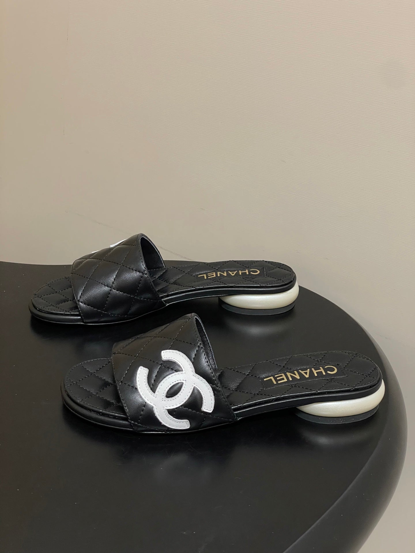 CC 2026 Pearl Flat Sandals Lambskin Double C Logo
