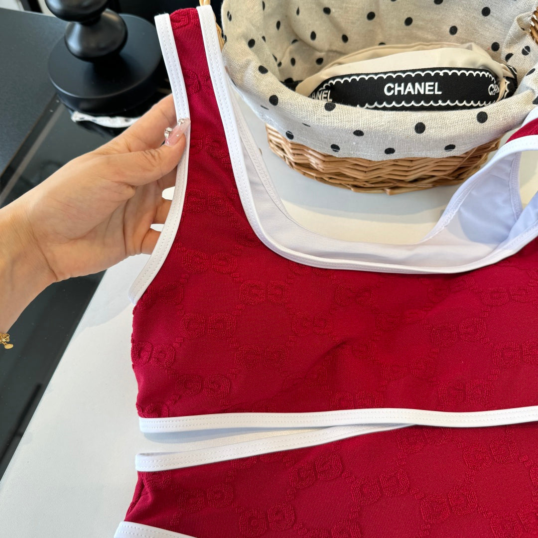 Gucci 26s Two-Piece Red Cotton 184235