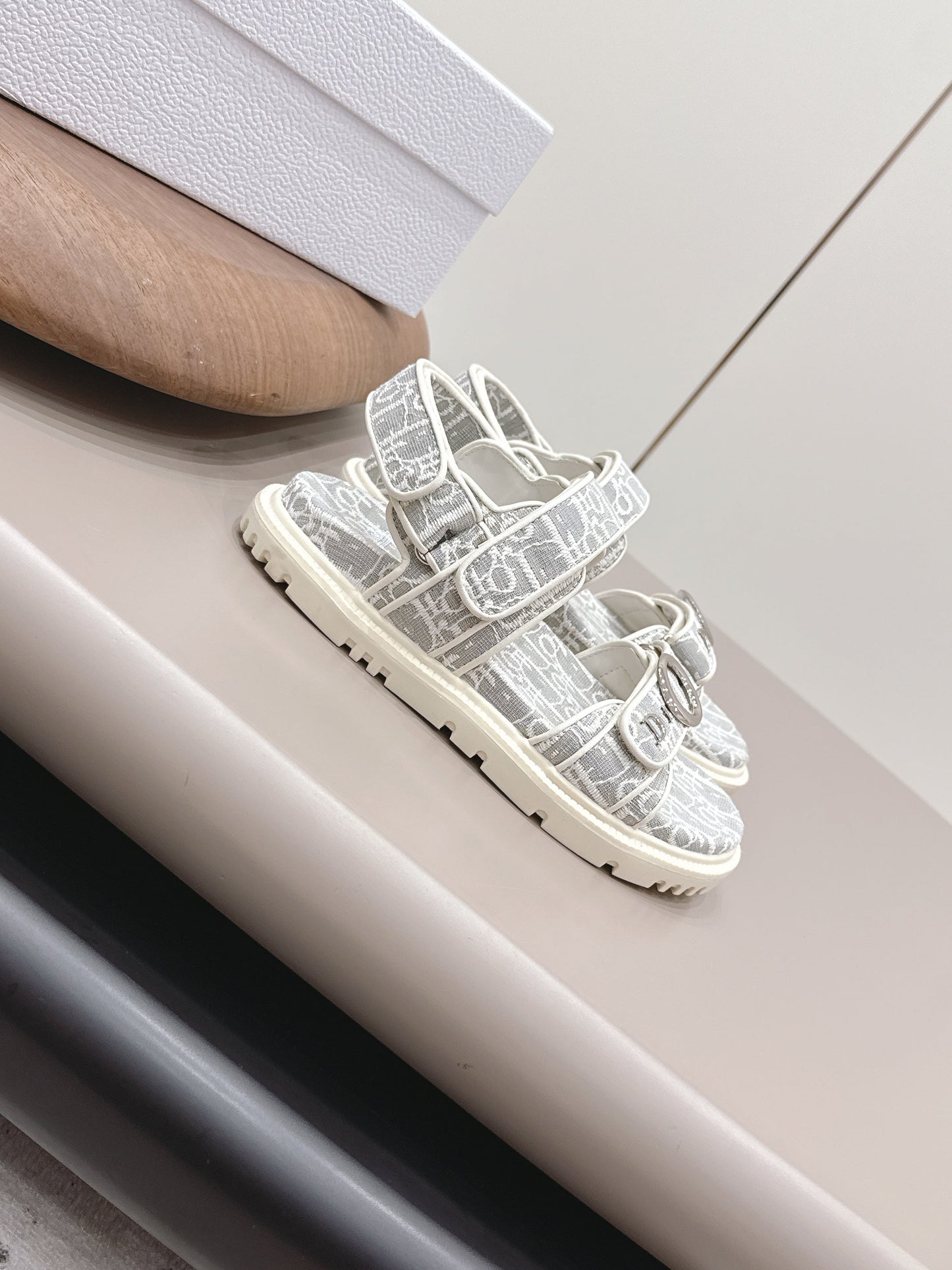 CD 26A Platform Sandal Jacquard Embroidered Fabric