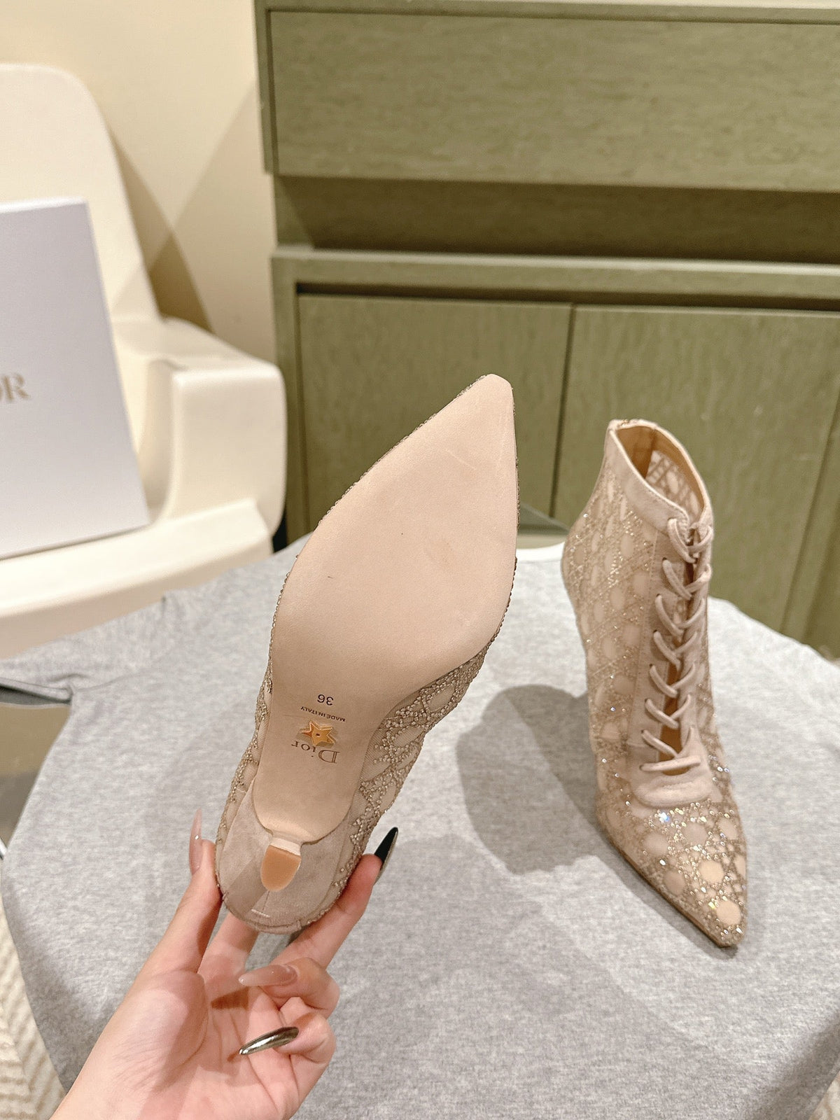 CD Capture Ankle Boot 85mm Beige Mesh & Suede 483090