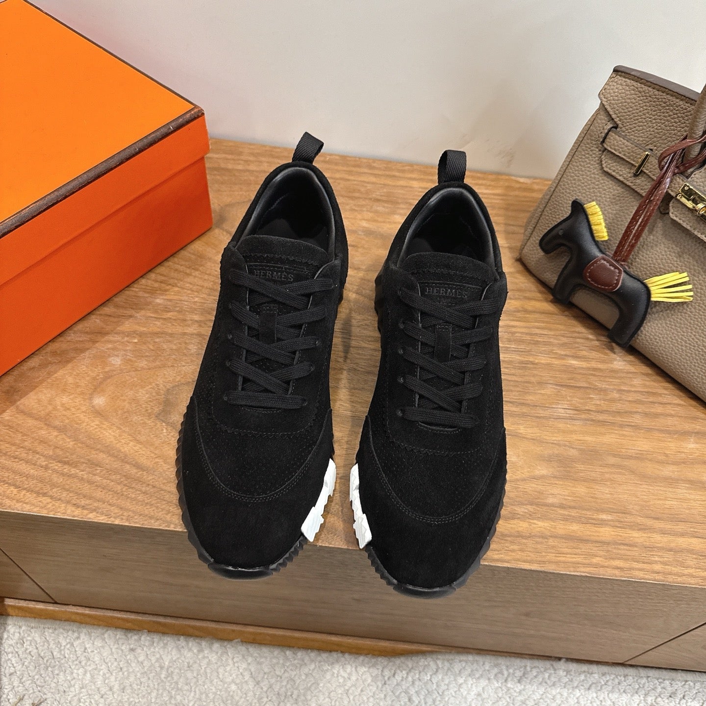 HM 26ss Sneakers Black Fabric Suede 638583