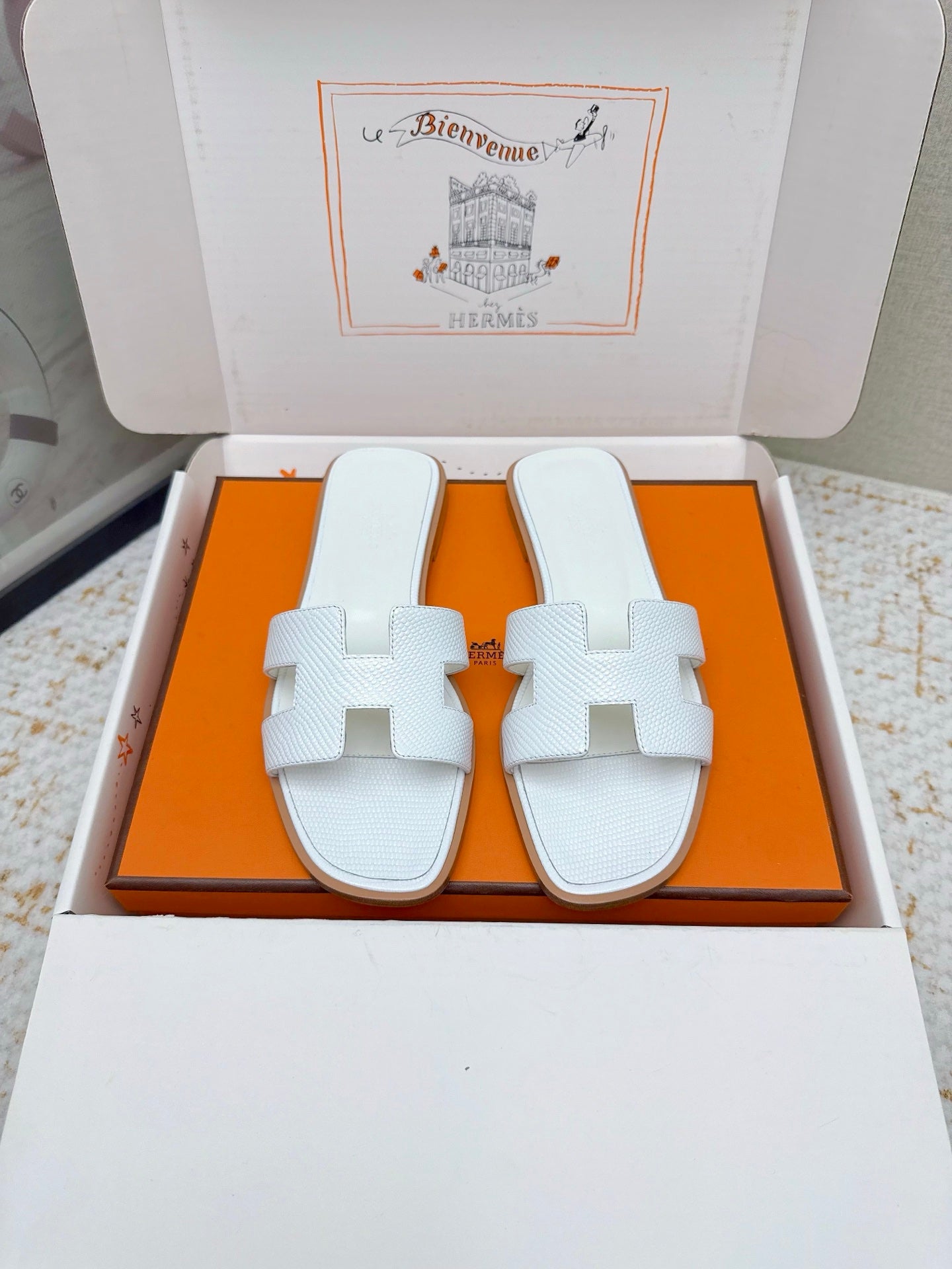 HM 26ss Oran Sandals White Cowhide 625040