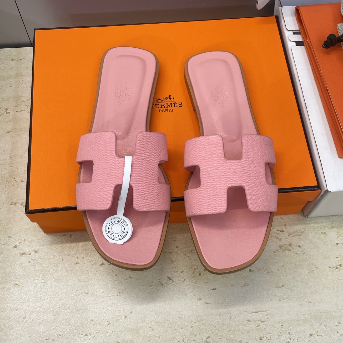 HM 26ss Oran Sandals Pink Calfskin 607231