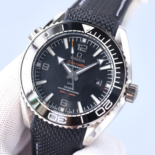 SEMASTER PLANET OCEAN 600M BLACK CERAMIC TEXTILE