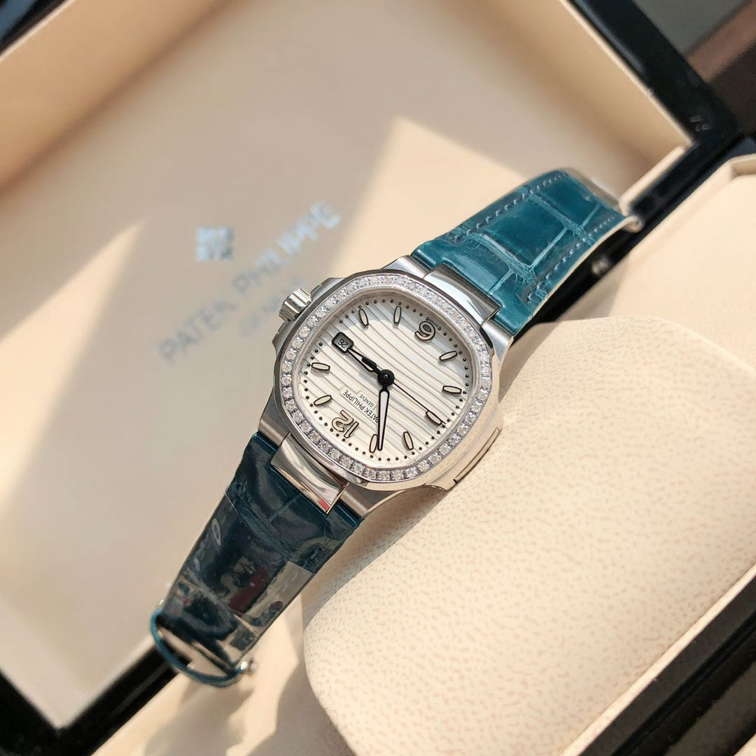 PATEK Nautilus 32mm Silver White Dial