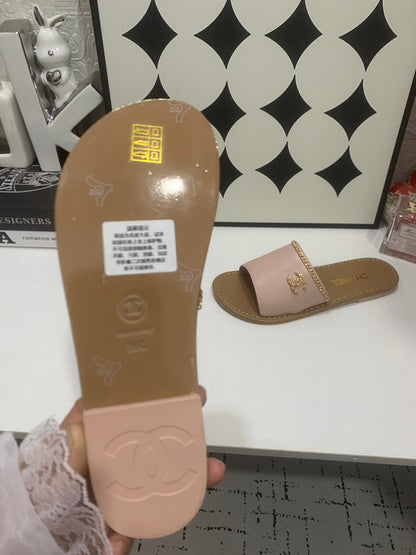 CC 2026 Slippers Light Pink Brown Cowhide 668090