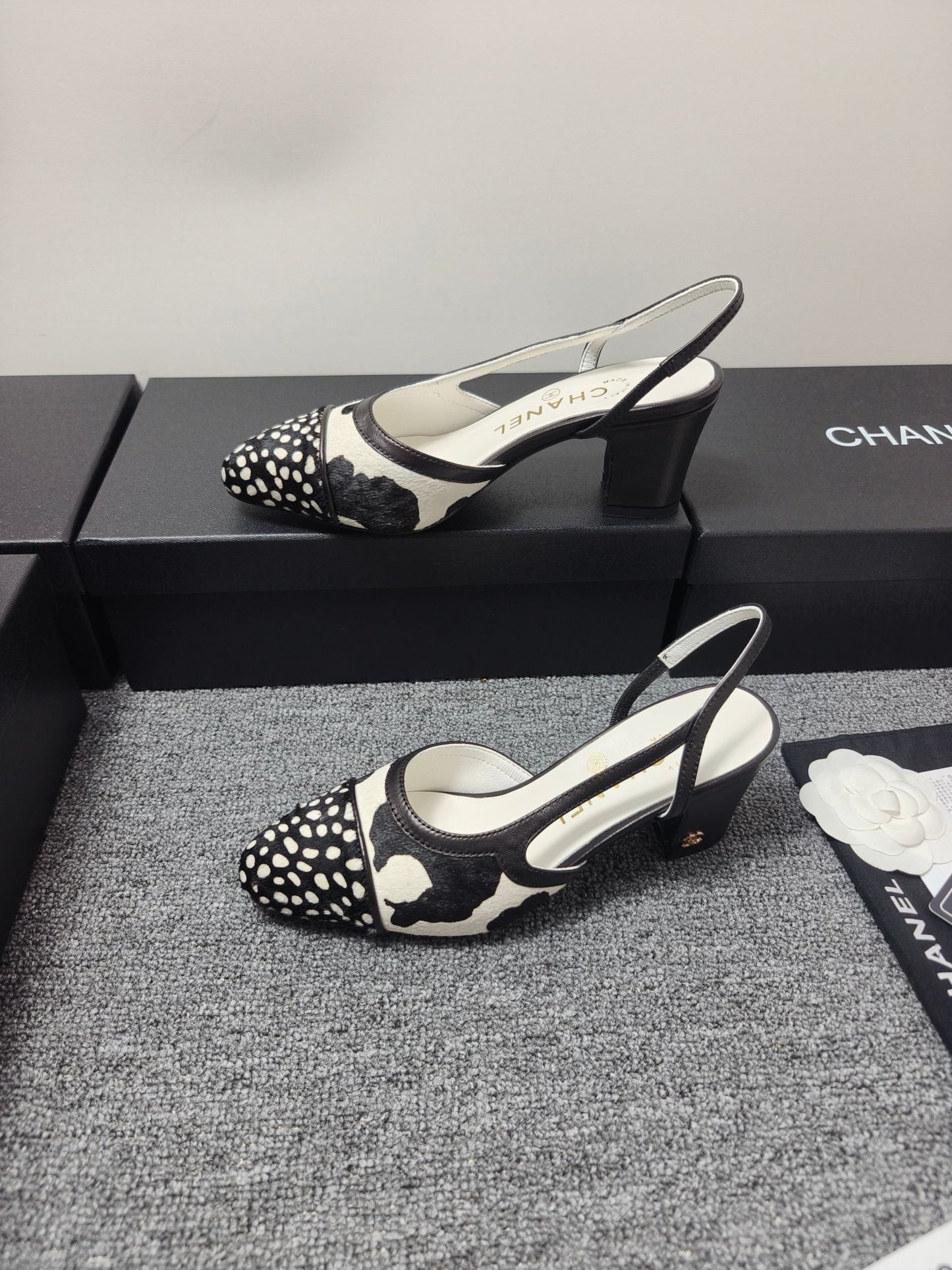 Chanel 2026 Slingback Black White Horsehair Calfskin 696631