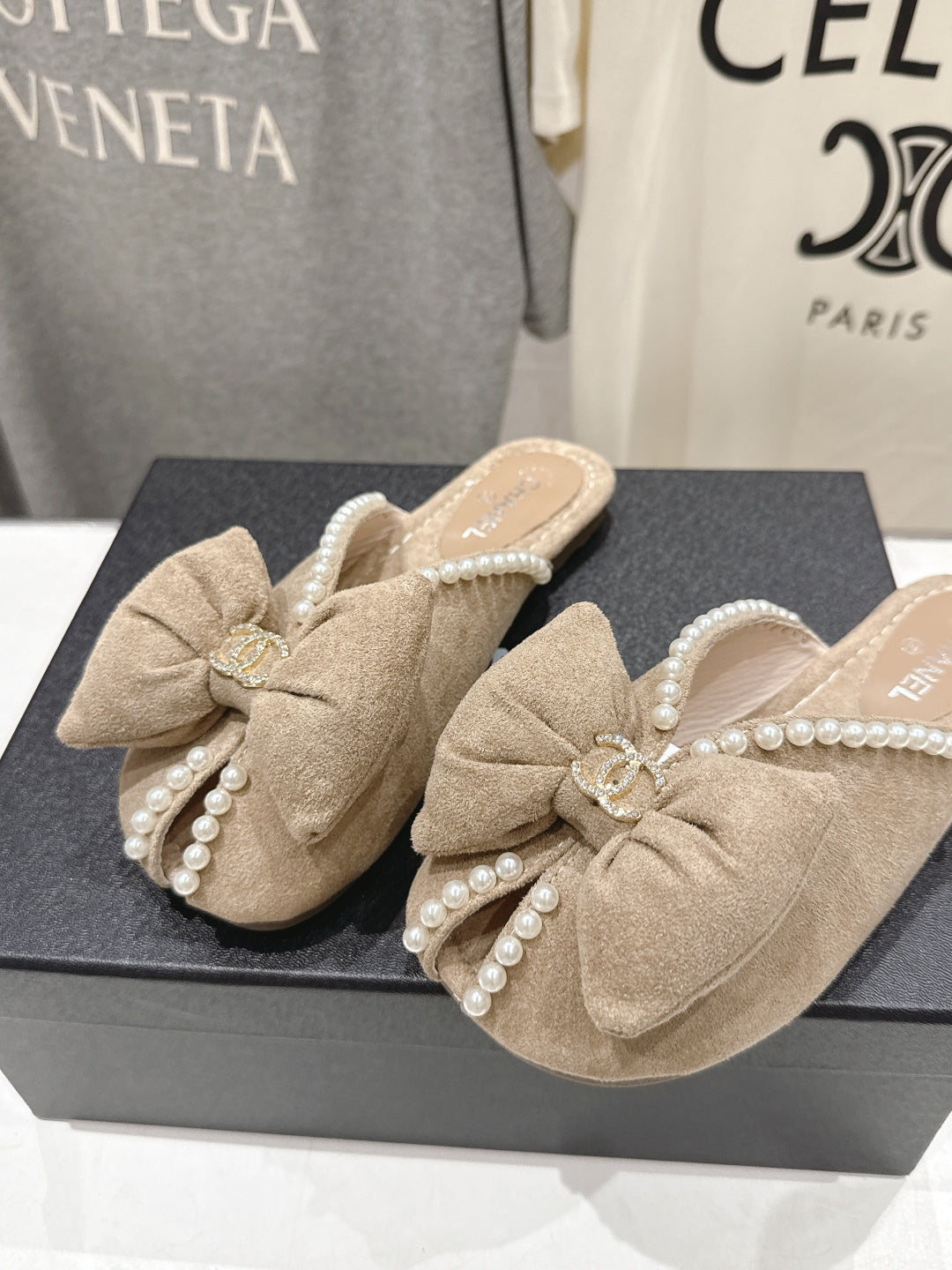 Chanel 2026  Pearl Bow Flat Slipper Suede Sheepskin 713038