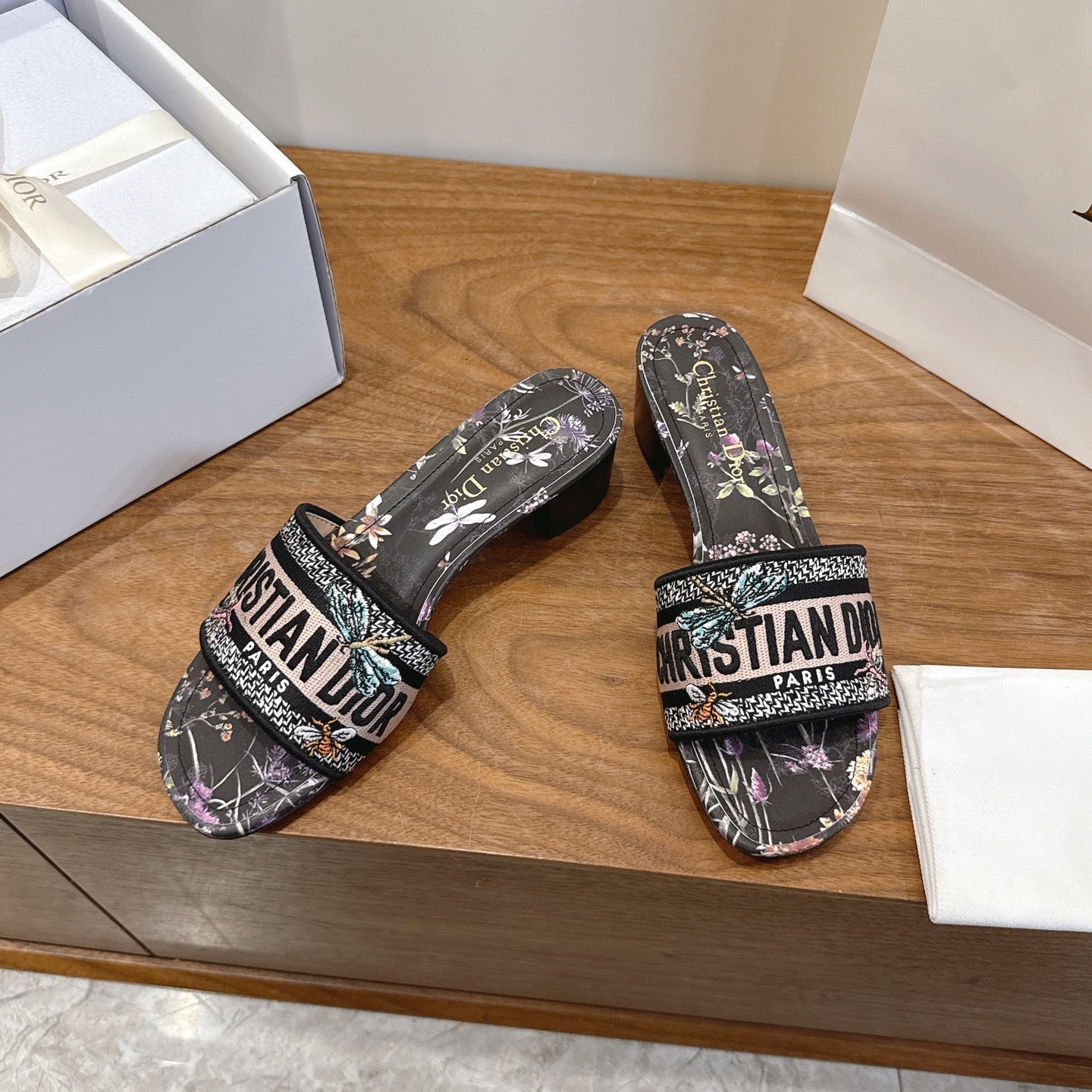 CD 26s Embroidered Sandals 45 Canvas Cowhide 685563