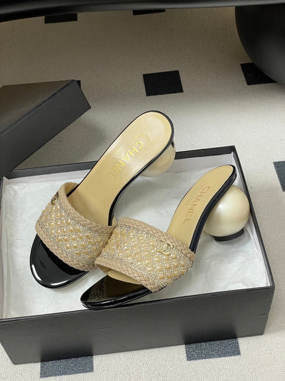 CC 2026 Pearl Flats Sandals 70 Rhinestones Woven Sheepskin