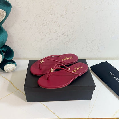 Chanel 2026 Flip-Flops With Gold Hardware Lambskin 779516