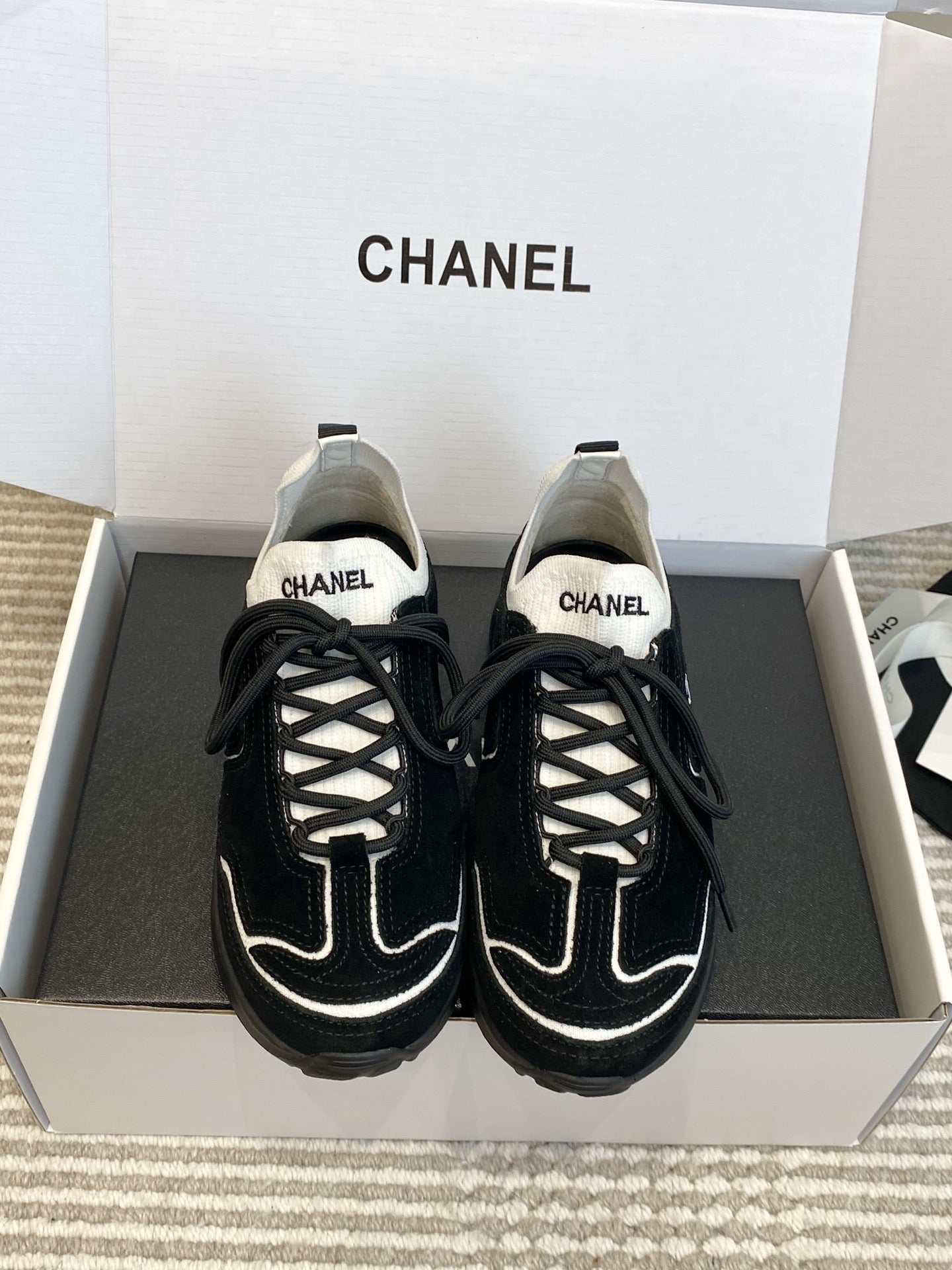 Chanel 2026 Sneaker Suede Calfskin 858560