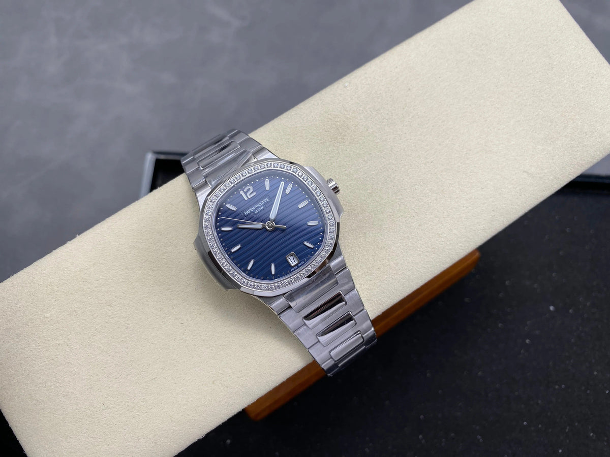 Patek Philippe Nautilus 35mm Blue Dial Sliver Case Diamond Bezel