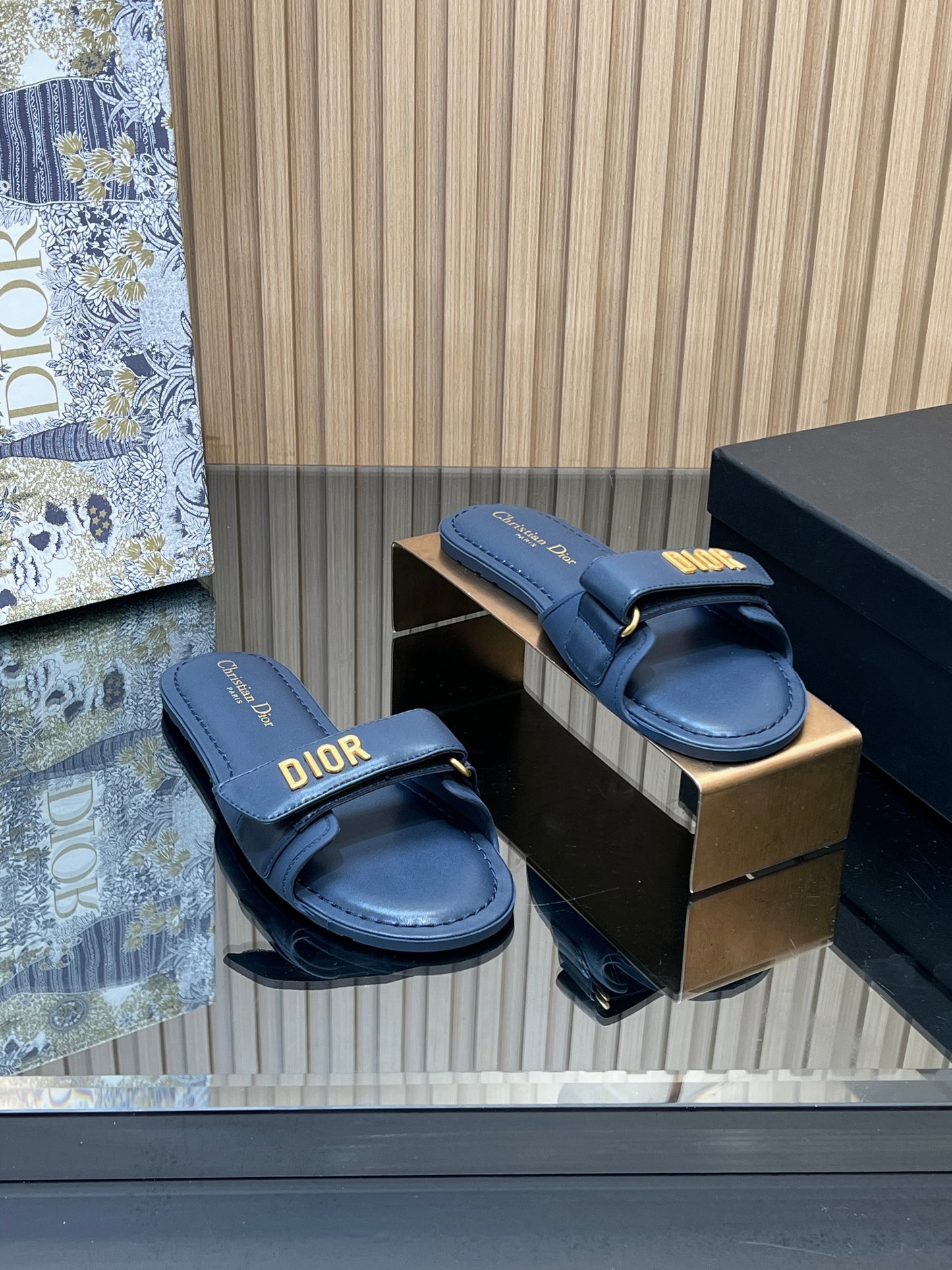 CD 26s Beach Sandals Navy Blue Sheepskin 665319
