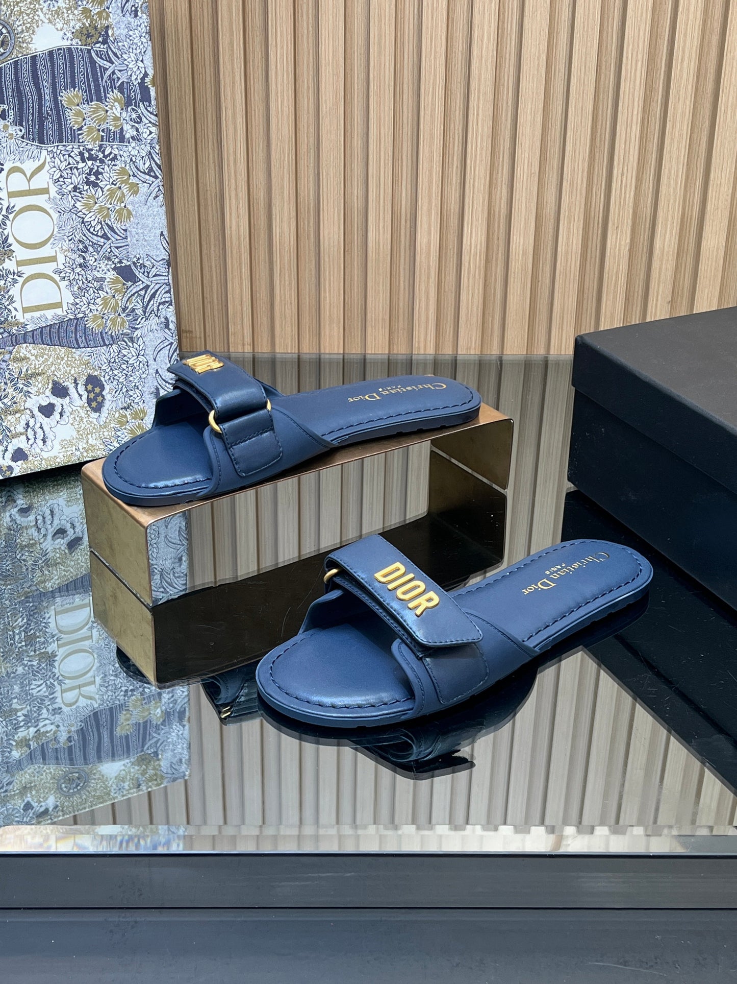 CD 26s Beach Sandals Navy Blue Sheepskin 665319