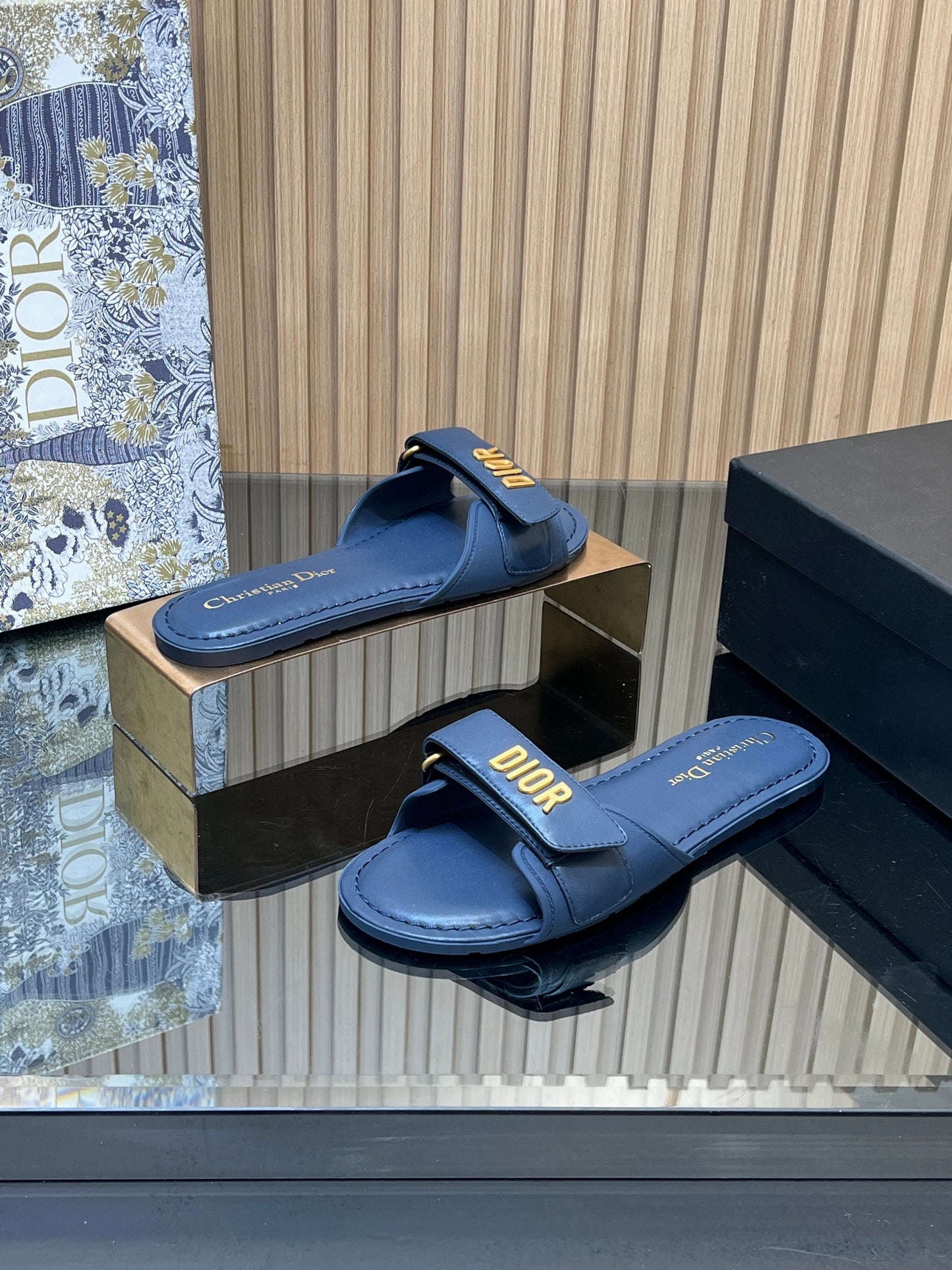 CD 26s Beach Sandals Navy Blue Sheepskin 665319