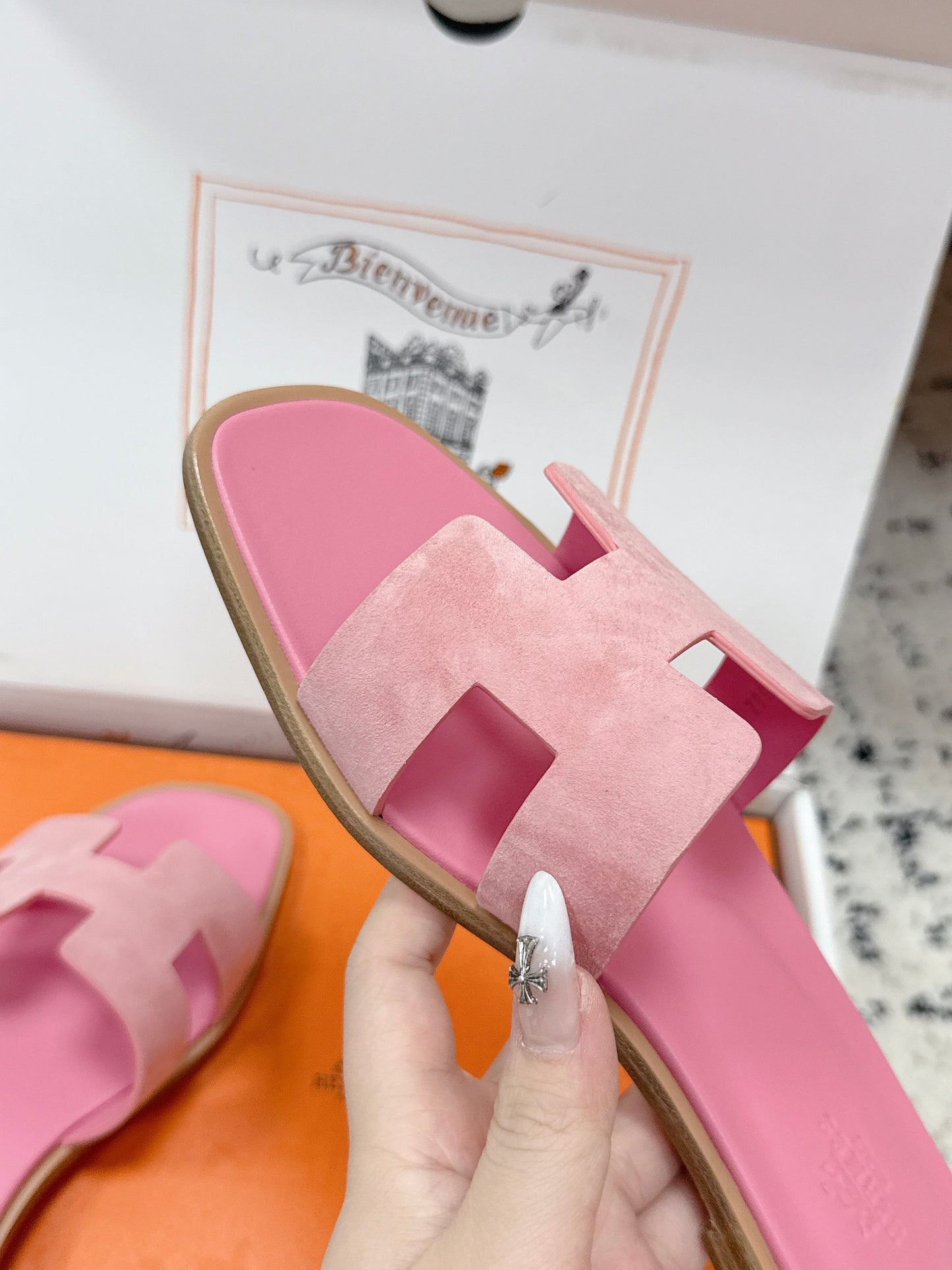 HM 26ss Oran Sandals Pink Suede 617187