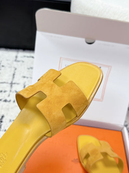HM 26ss Oran Sandals Yellow Suede Cowhide 617194