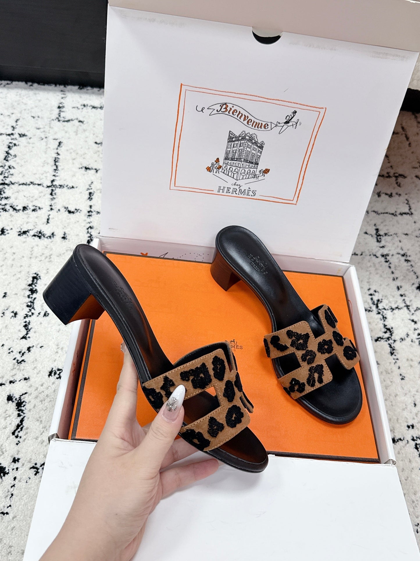 HM 26ss High-Heeled Sandals 50 Black Brown Suede Cowhide 617227
