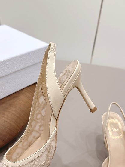 CD 26A Slingback 80 Sheepskin Lace Embroidery
