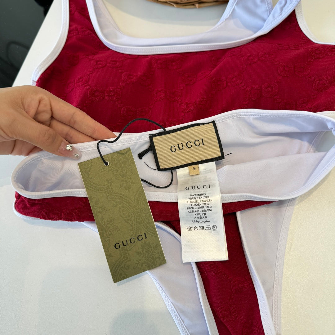 Gucci 26s Two-Piece Red Cotton 184235