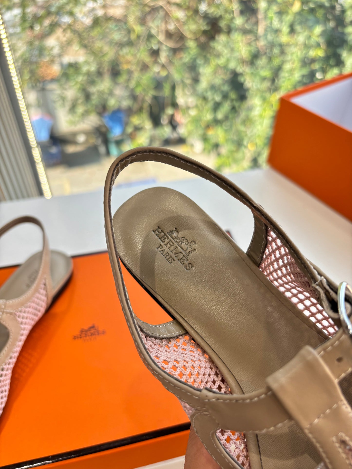 HM 26ss Pig-Nose Flat Sandals Ivory Nude Mesh Sheepskin 603924
