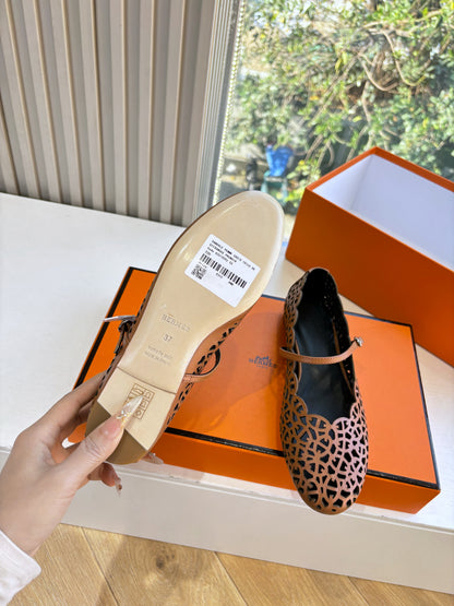 HM 26ss Pig-Nose Ballet Flat Brown Black Cowhide 603930