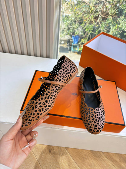 HM 26ss Pig-Nose Ballet Flat Brown Black Cowhide 603930
