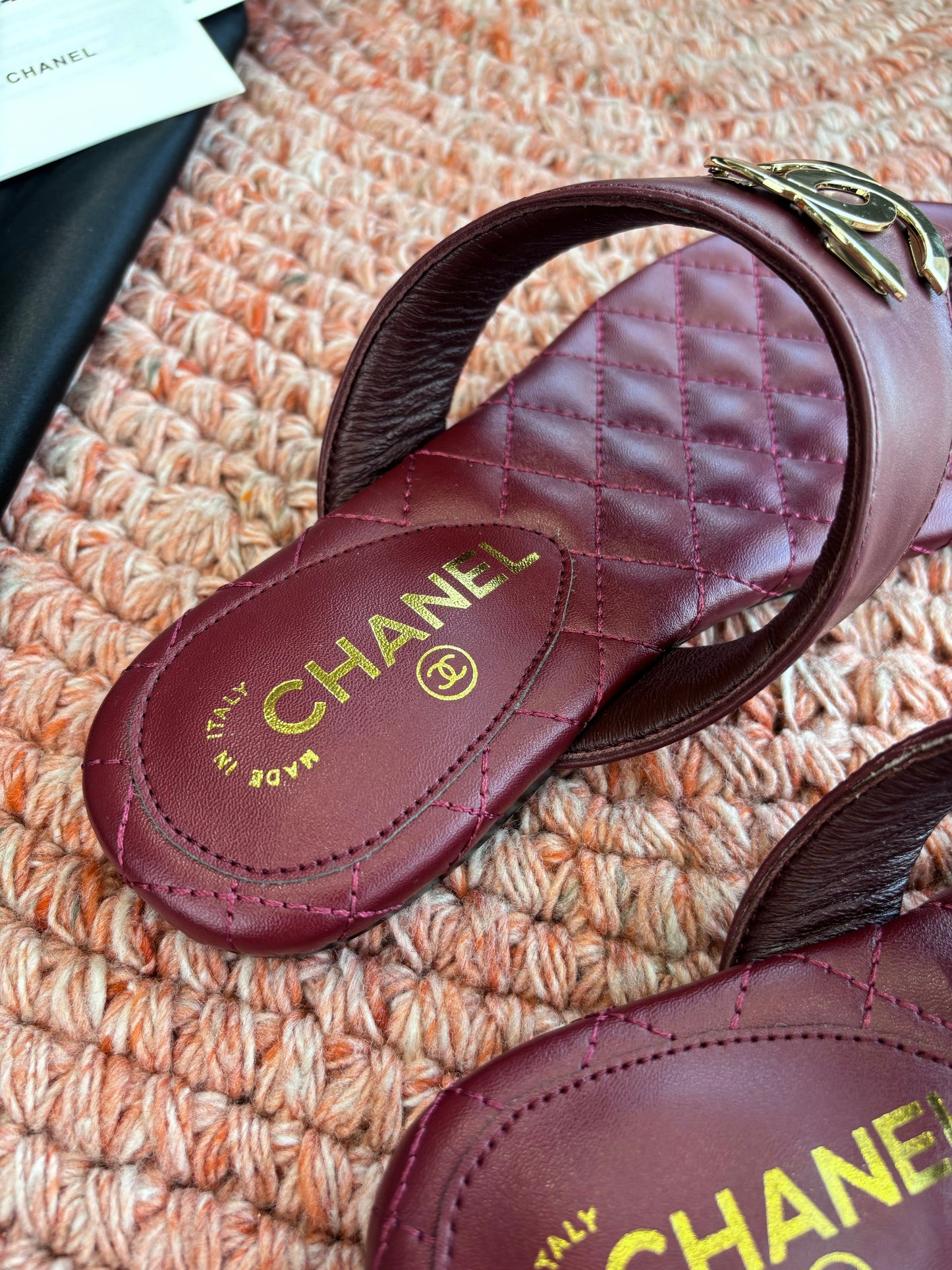 CC 26s Thong Sandals Burgundy Sheepskin 648257