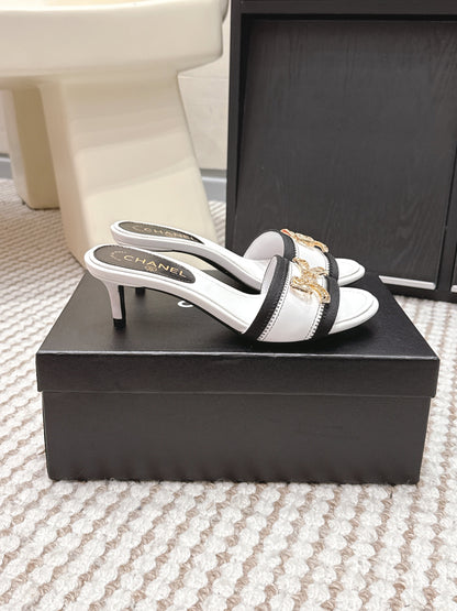 CC 26s Stiletto Sandals 55 White Black Leather 652572