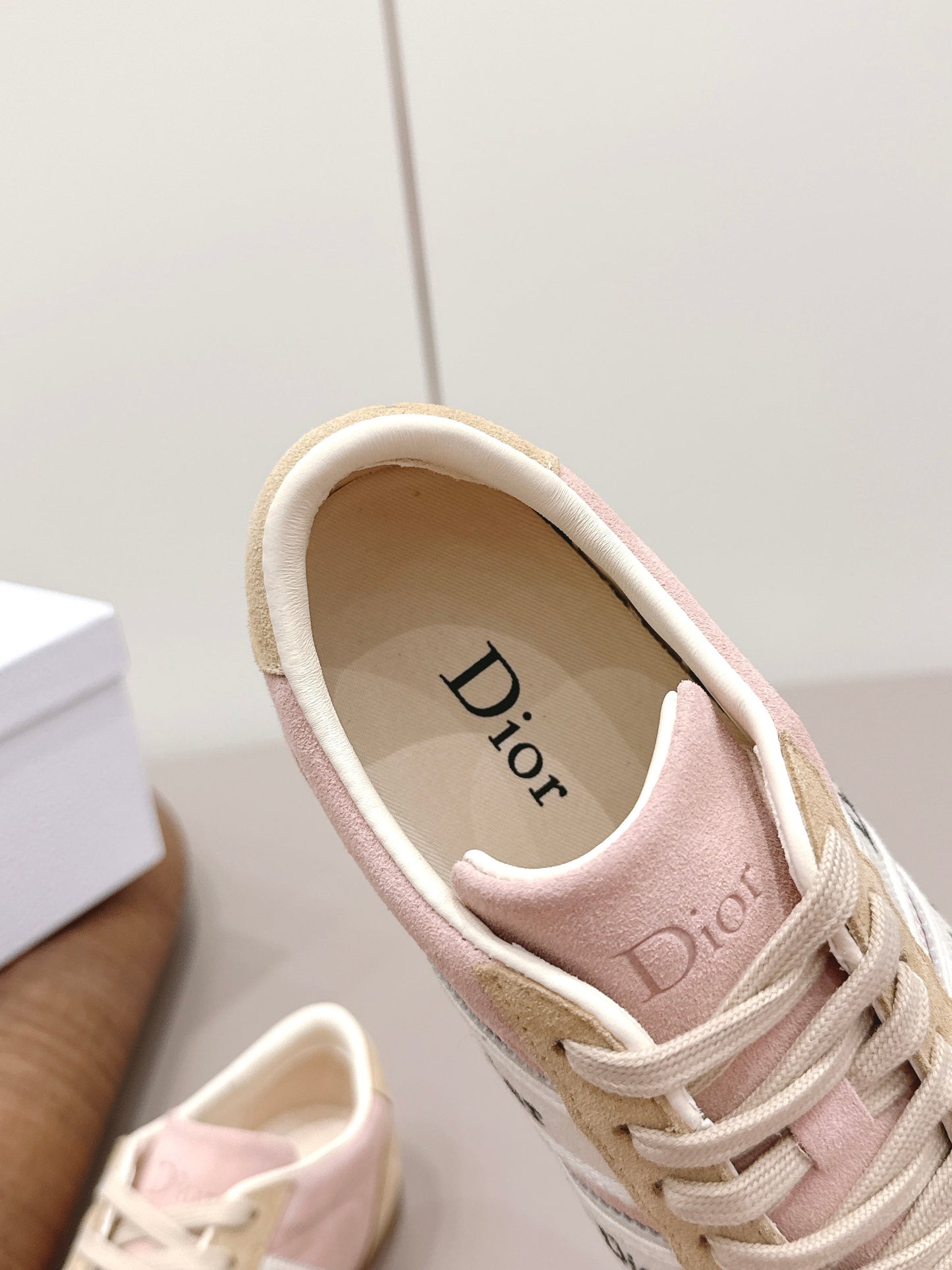 CD 26A Casual Sneakers Beige Light Pink Suede 739338