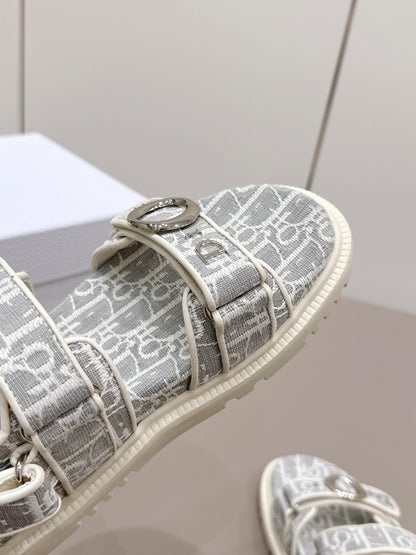 CD 26A Platform Sandal Jacquard Embroidered Fabric