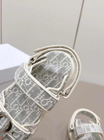 CD 26A Platform Sandal Jacquard Embroidered Fabric