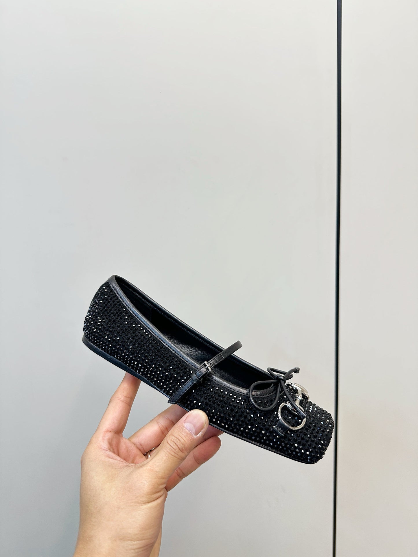 GG 26SS Ballet Flats Rhinestone Black Satin Sheepskin 645704