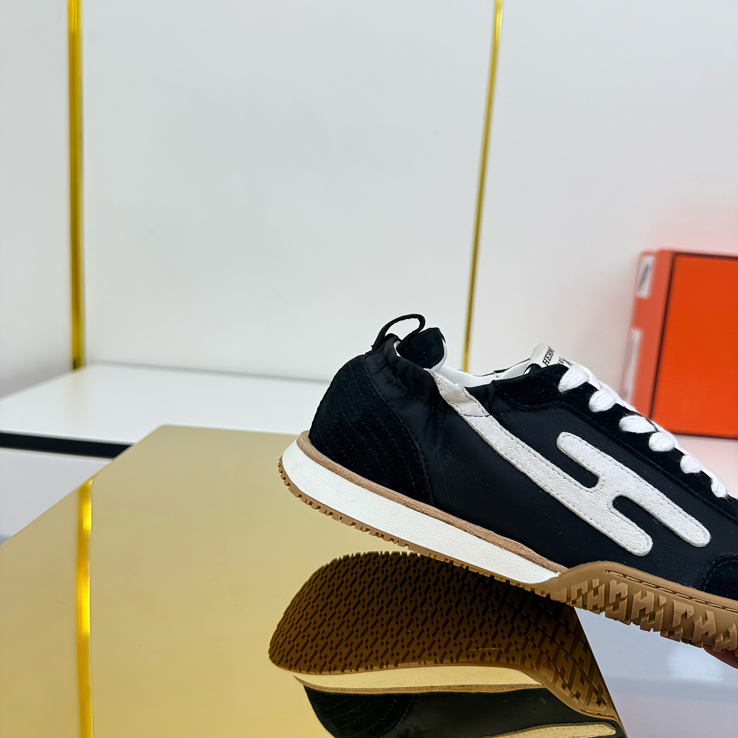 HM 2026 Casual Sneakers Black White Suede 667354