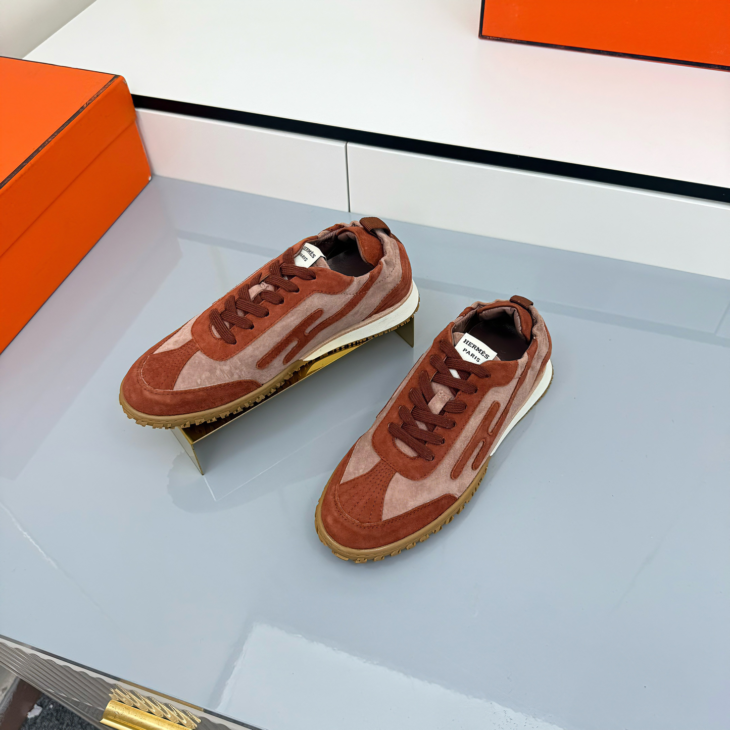 HM 2026 Casual Sneakers Rust Brown Suede 667356