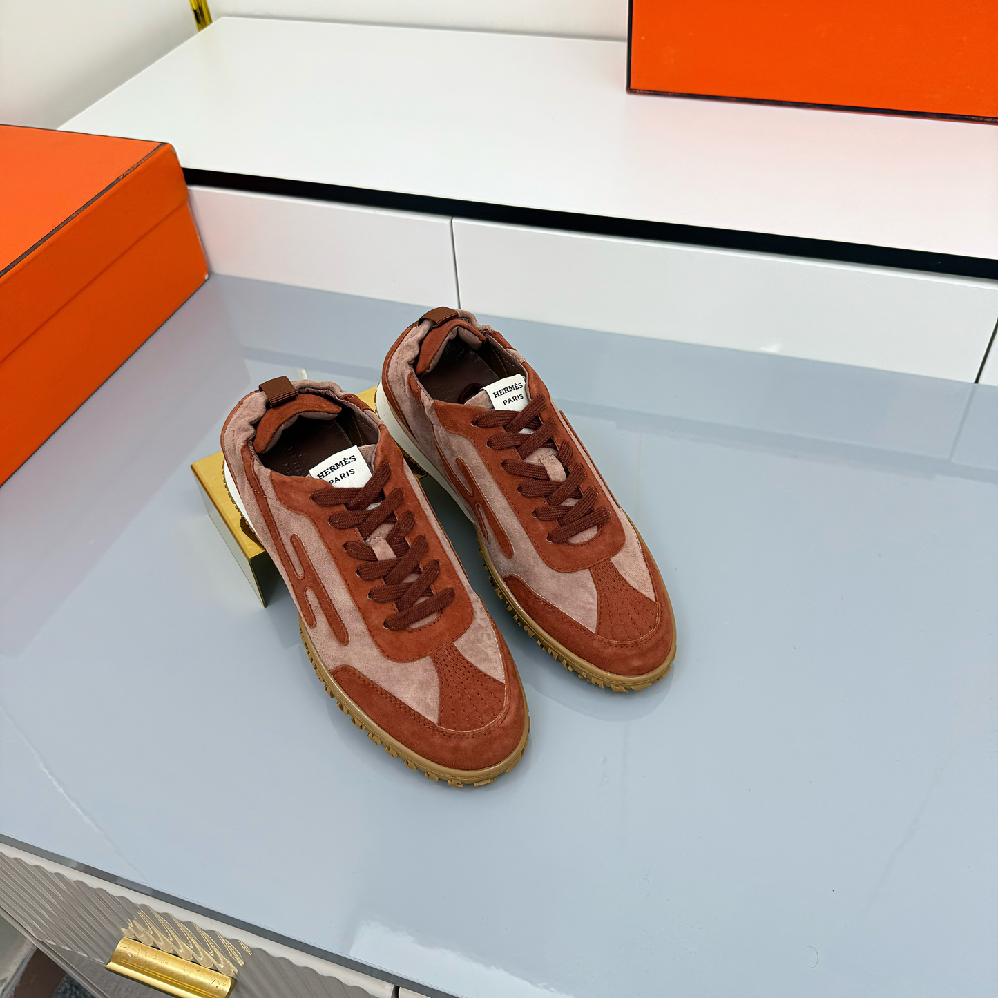 HM 2026 Casual Sneakers Rust Brown Suede 667356