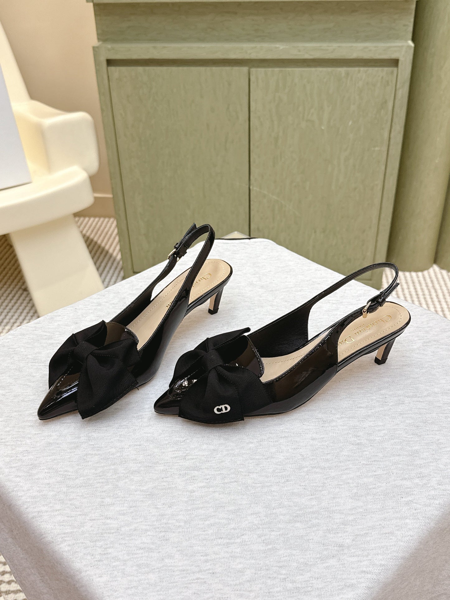 CD 26s Slingback Black Patent Leather 652975