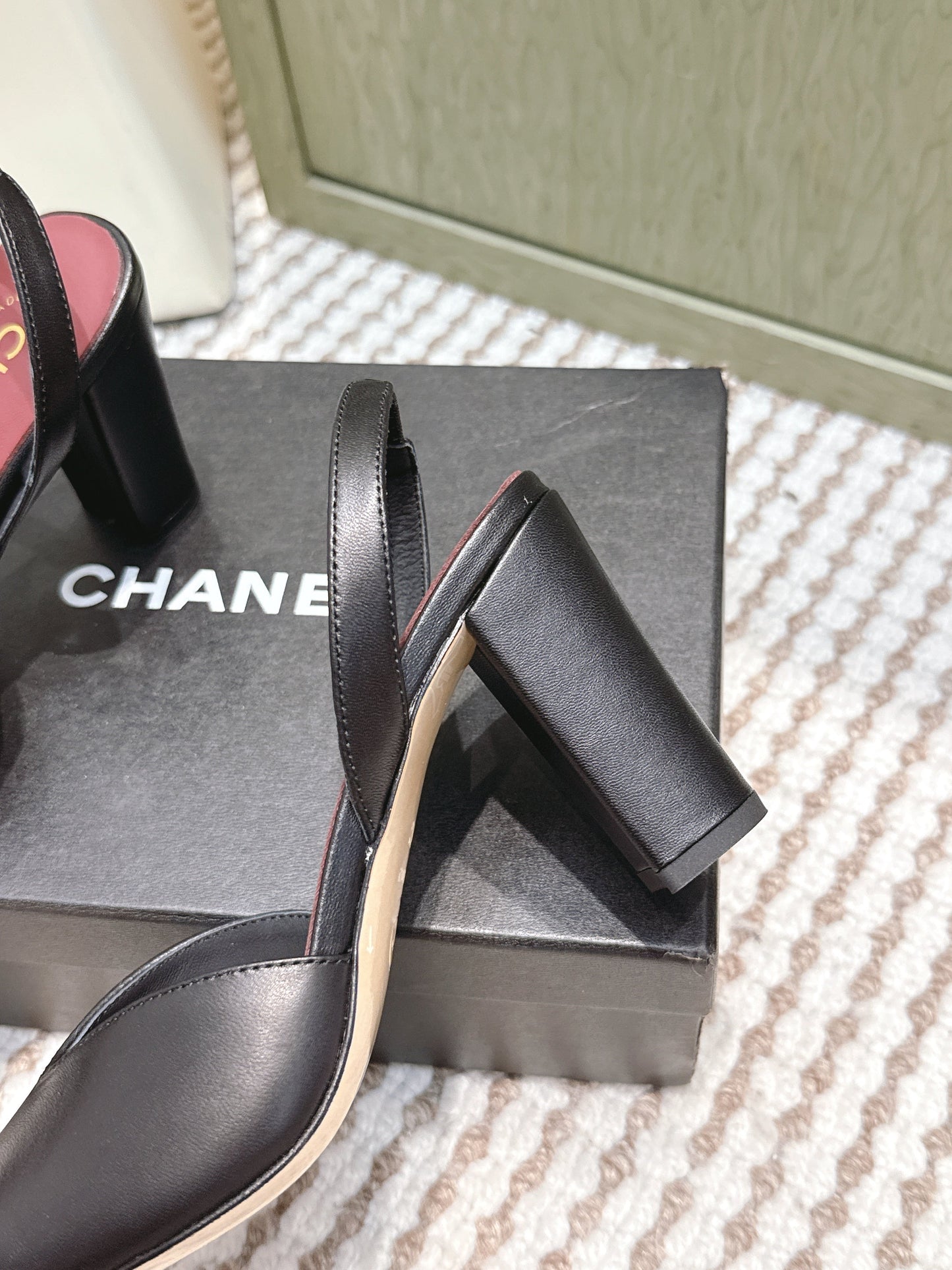 CC 26s Mary Jane Sandals 90 Black Patent Leather  Sheepskin 653546