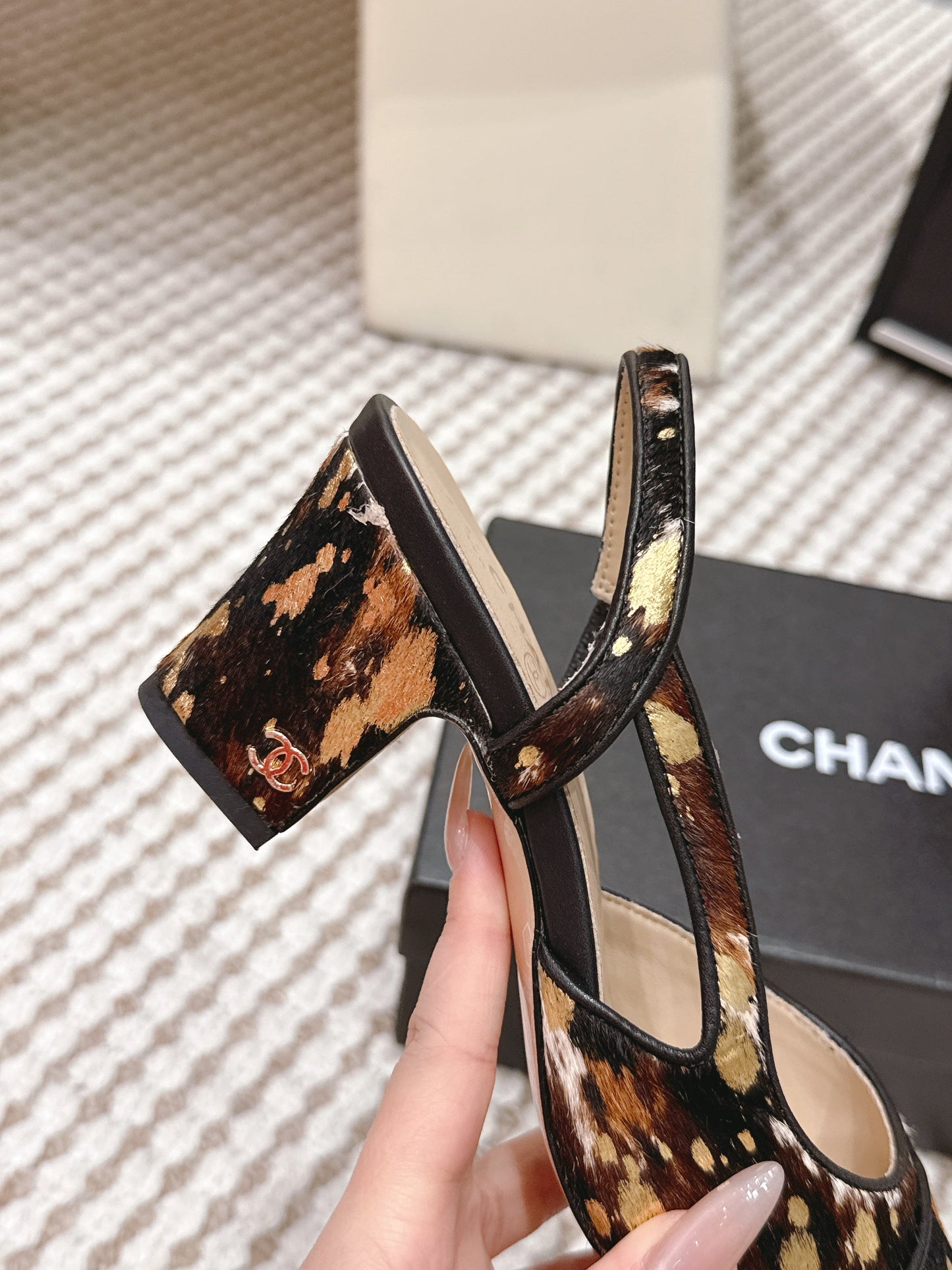 CC 26s Slingback 65 Black Brown Leopard Leather 652654