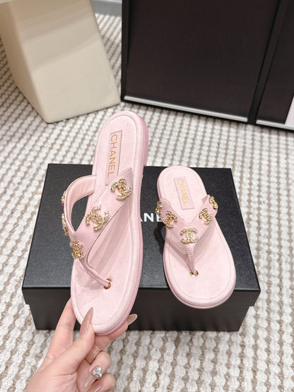 CC 26s Thong Sandals Pastel Pink Sheepskin Multicolor Charm 632361