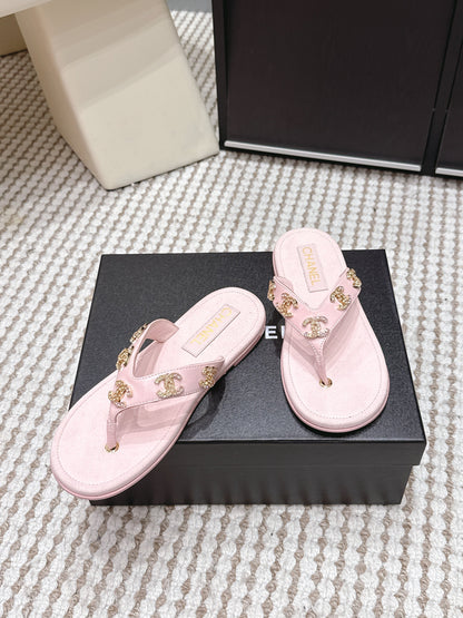CC 26s Thong Sandals Pastel Pink Sheepskin Multicolor Charm 632361