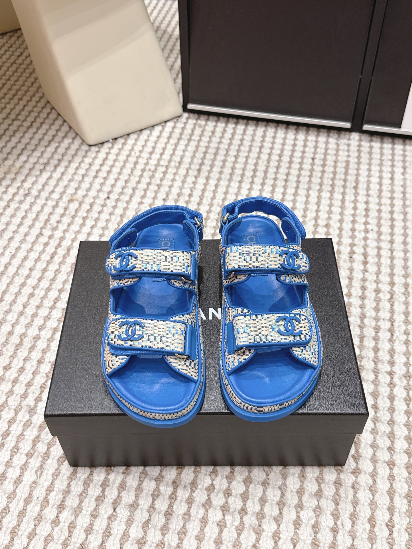 CC 26s Sandals Blue Beige Leather Raffia 632401