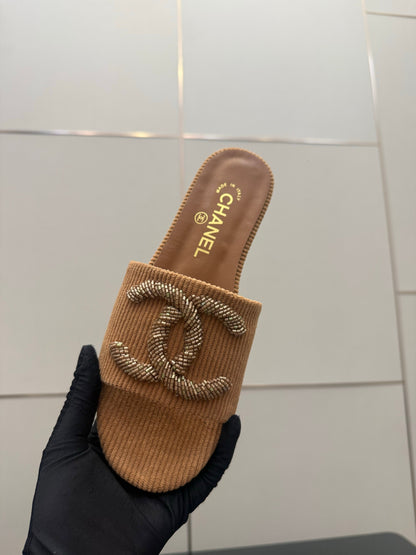 Chanel 2026 Slippers Leather Raffia Large Gold CC Logo 791589