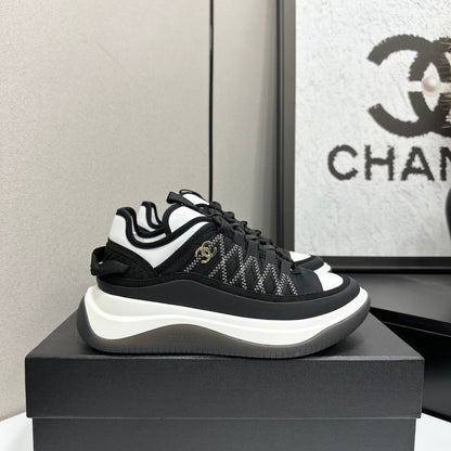 CC 26s Casual Sneakers Black Fabric Cowhide 626371