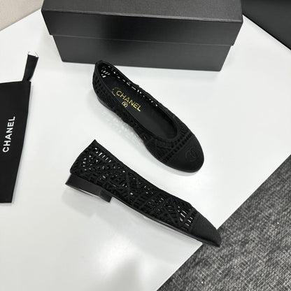 CC 26s Ballet Flats Black Canvas Leather 626301