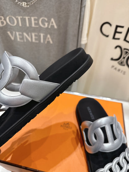 HM 26ss Pig Nose Sandals Black Sliver Metallic Cowhide 641270