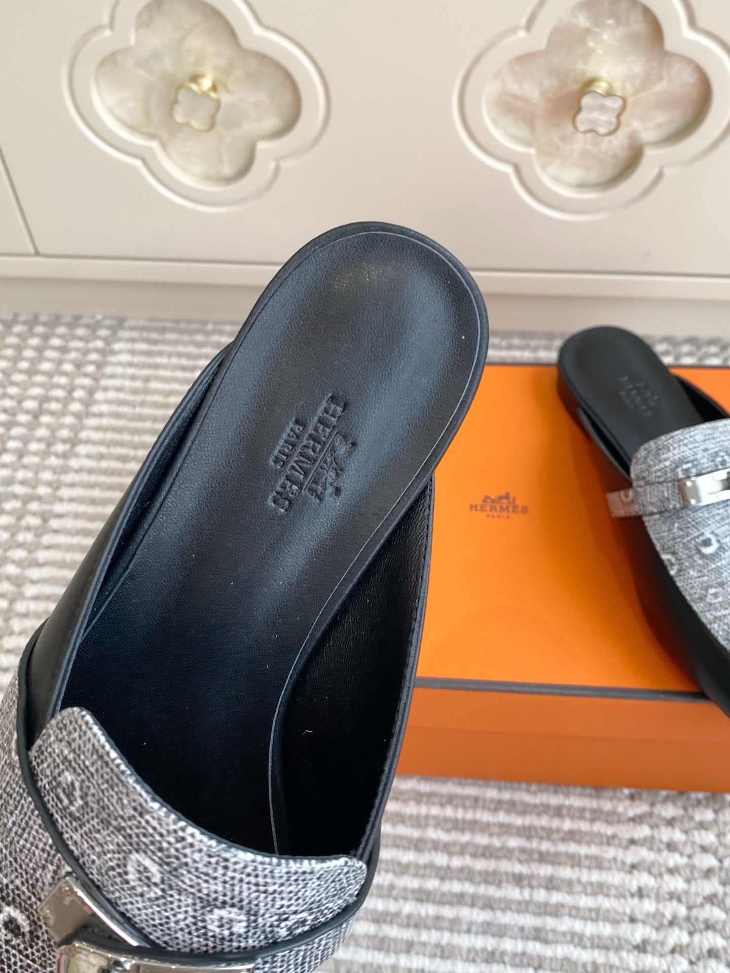HM Oz Mules Calfskin 858870