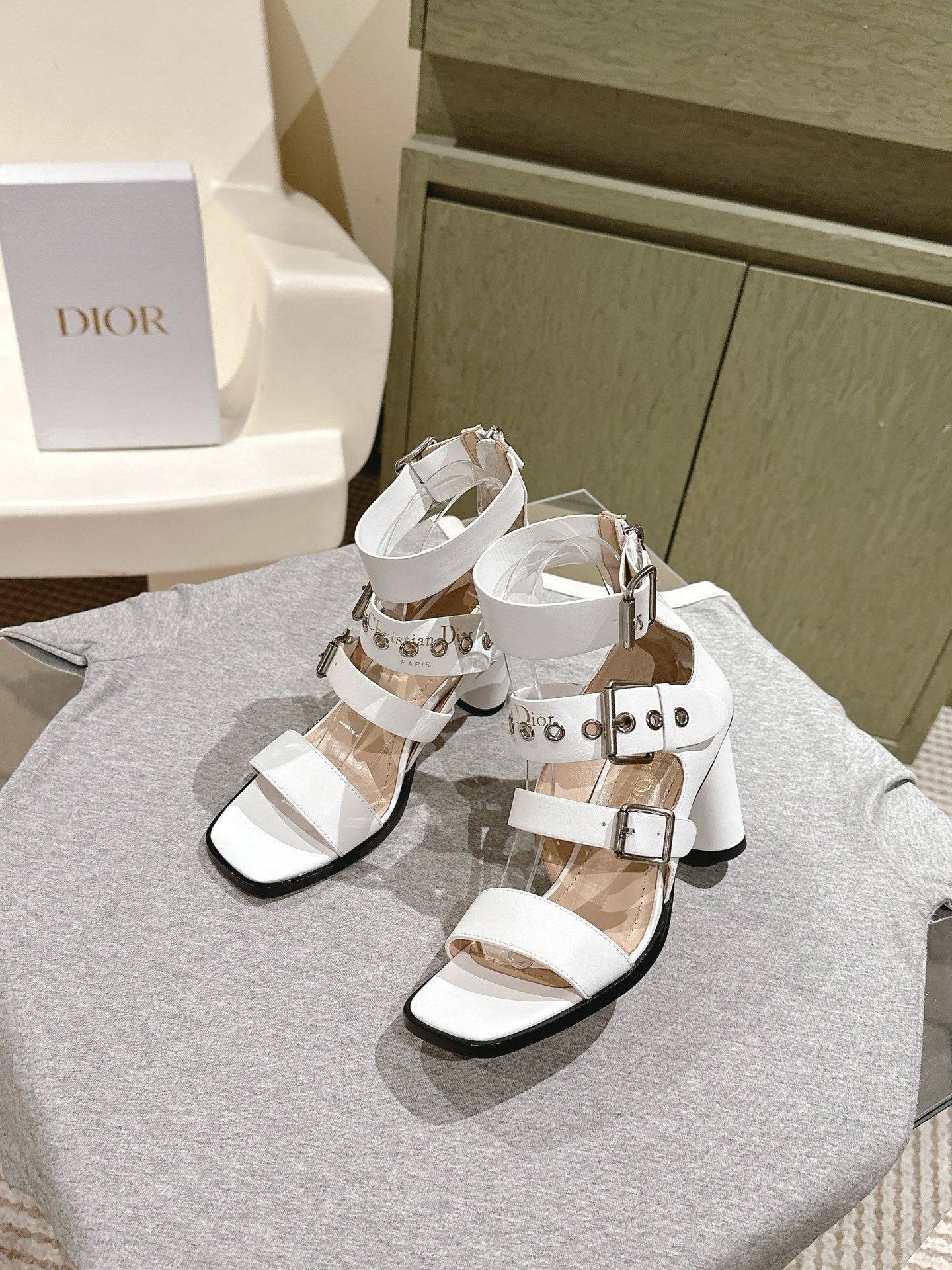 CD 26s High Heel Sandal 65 White Sheepskin 661539