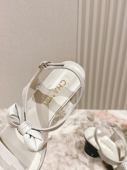 CC 26s Bow Sandals 55 White Cowhide 658465